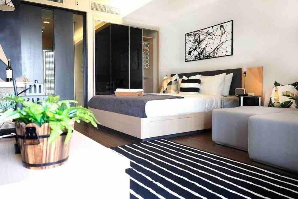 Stylish 1 Bedroom, Nice Pool,Bts Asok, Sukhumvit Bangkok Exterior photo
