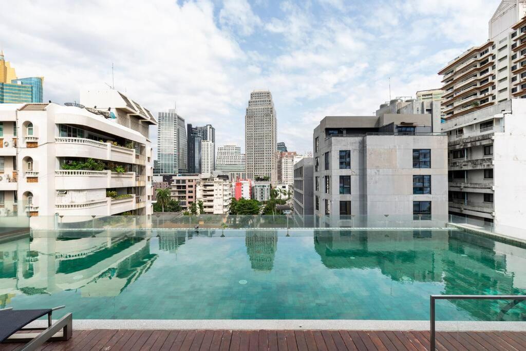 Stylish 1 Bedroom, Nice Pool,Bts Asok, Sukhumvit Bangkok Exterior photo